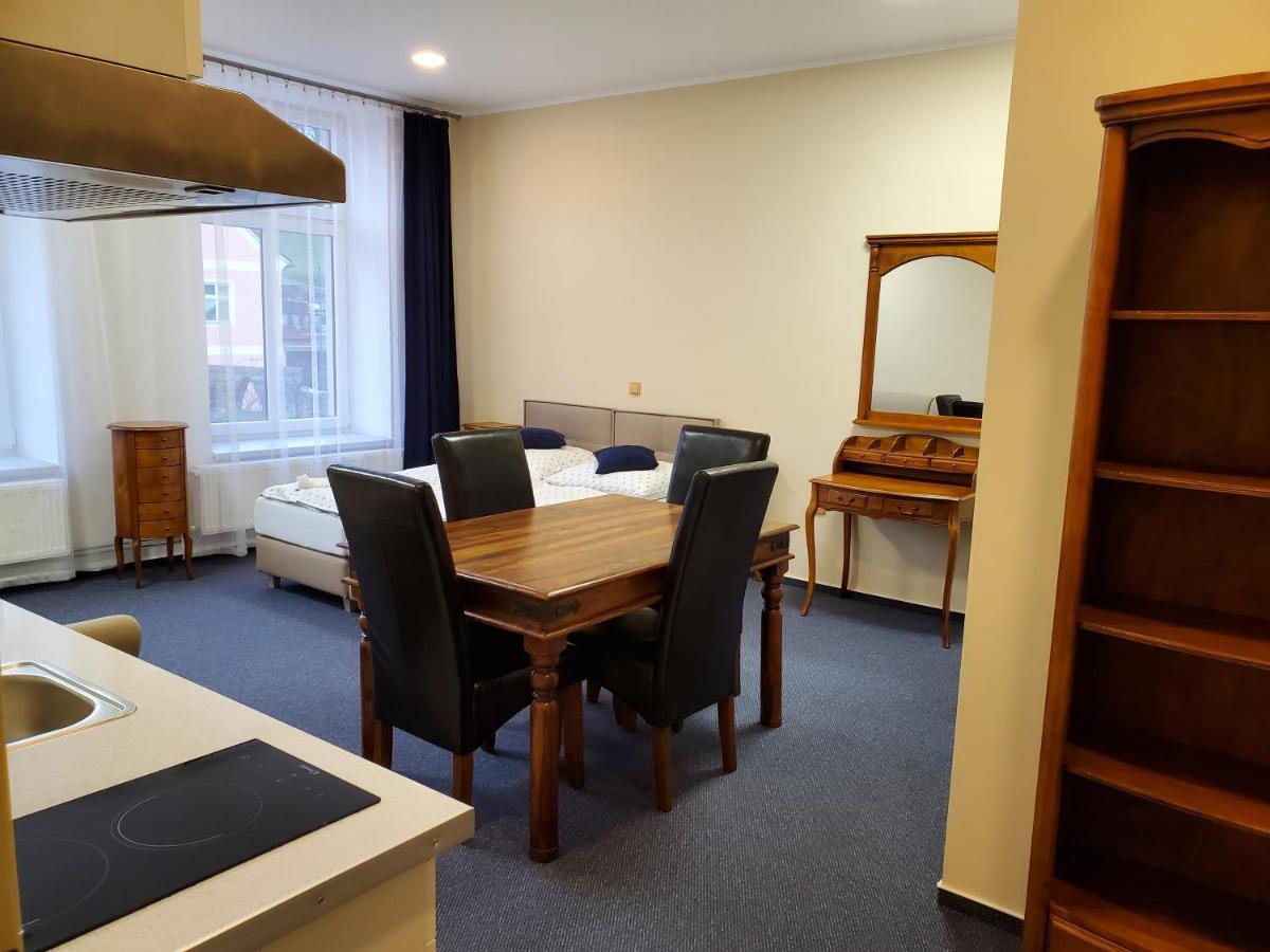 Hotel Koruna Penzion Teplice nad Metují Extérieur photo