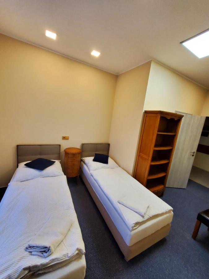 Hotel Koruna Penzion Teplice nad Metují Extérieur photo
