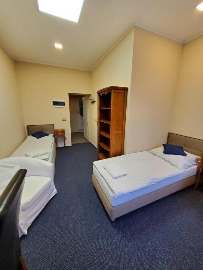 Hotel Koruna Penzion Teplice nad Metují Extérieur photo